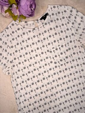 H&M White Heart Lock and Key Printed Blouse